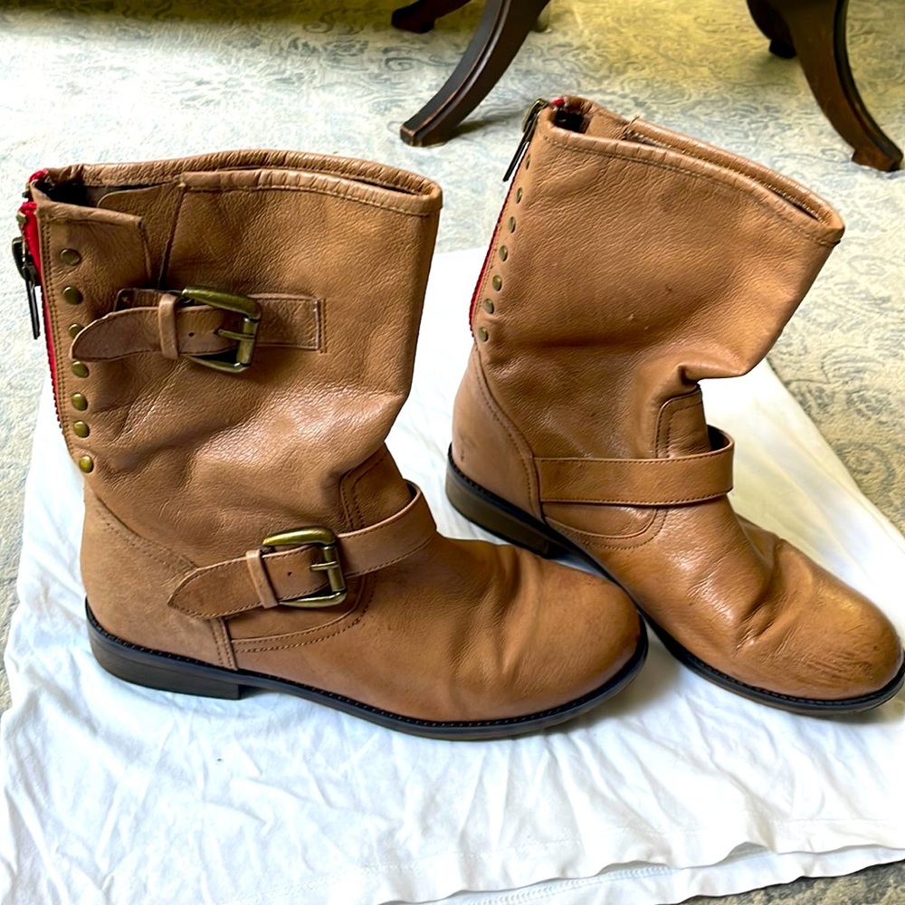 Steve Madden Camel Tan Temmpt Mid-Rise Moto Boots. Size 7.5
